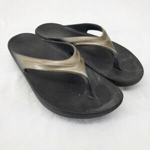 OOFOS OOlala Sandals Womens Size 10 Black Bronze Metallic Recovery Flip Flops